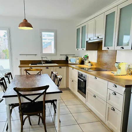 Sweet & Charm For Cozy Appt In Saint-julien 아파트