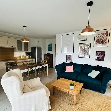 Sweet & Charm For Cozy Appt In Saint-julien 아파트 *