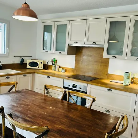 Sweet & Charm For Cozy Appt In Saint-julien 아파트 *